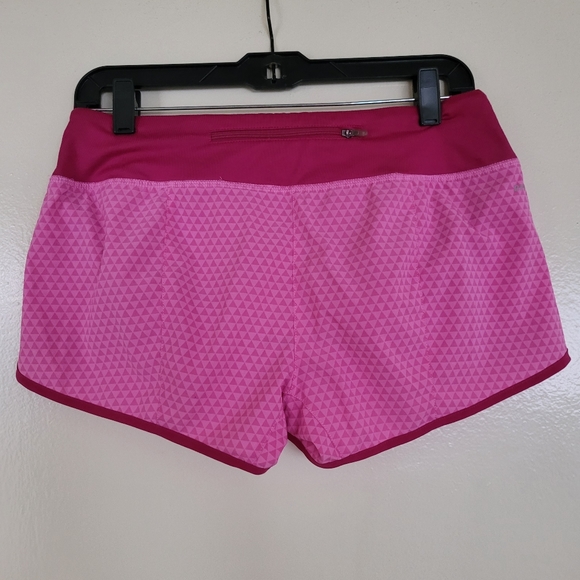 Nike Running Dri-FIT Pink Triangle Print Shorts - Size S - Picture 8 of 8